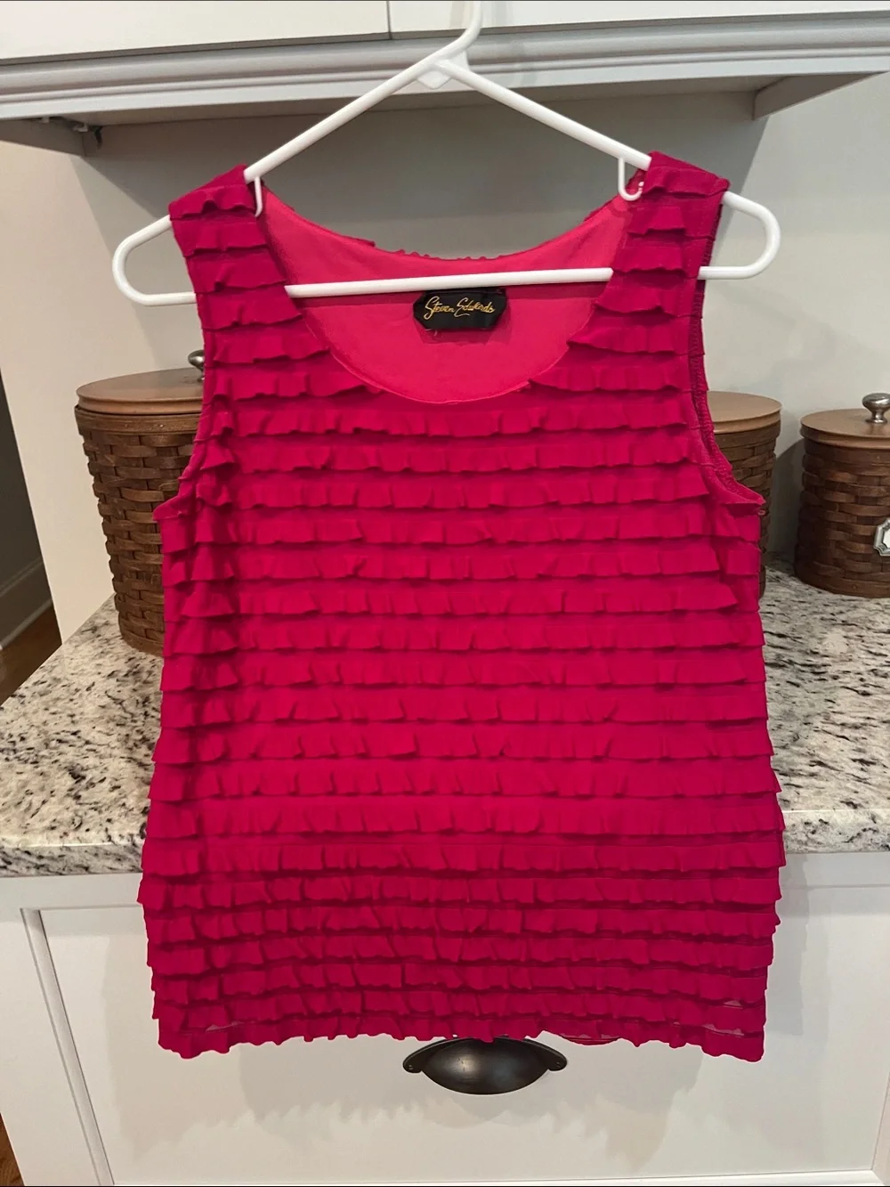 Steven Edwards Ruffle Top - Picture 1 of 8